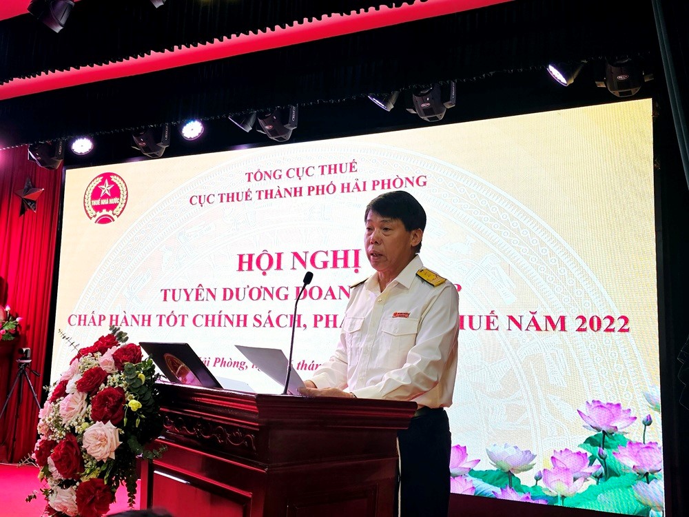 Ông Hà Văn Trường, Cục trưởng Cục Thuế Hải Phòng phát biểu tại Hội nghị