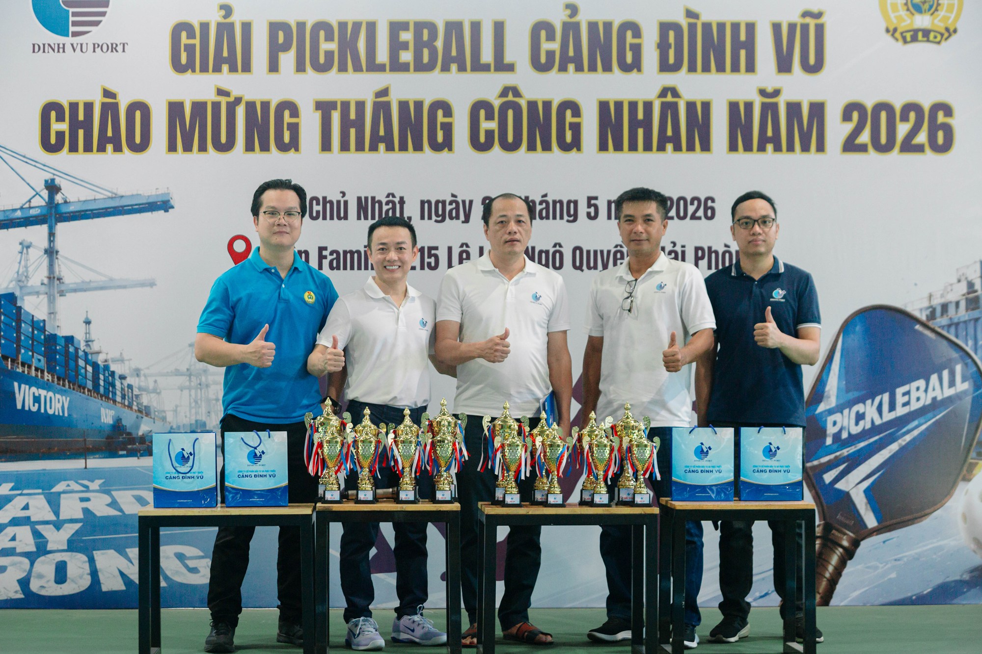 Các thành viên Ban Tổ chức, Tổ Thư ký
